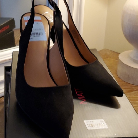 Shoes - Picture 2 of 4